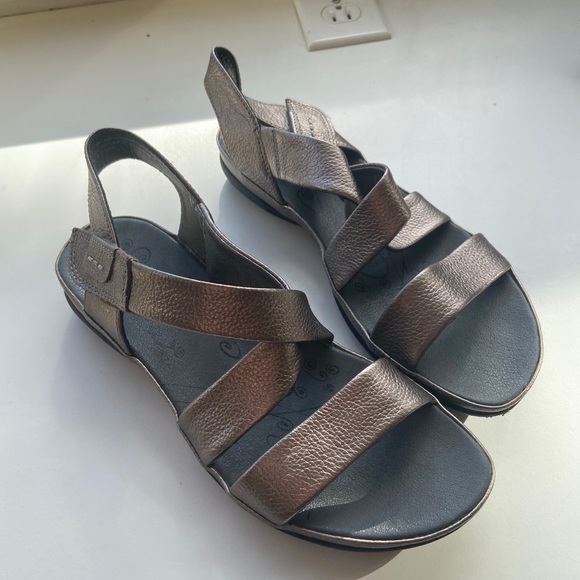 Silver Ronsports Sandals - Picture 1 of 3